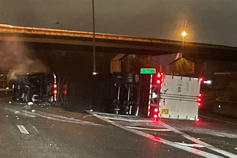 Early morning tractor-trailer crash creates backup in Fairfax. Co.